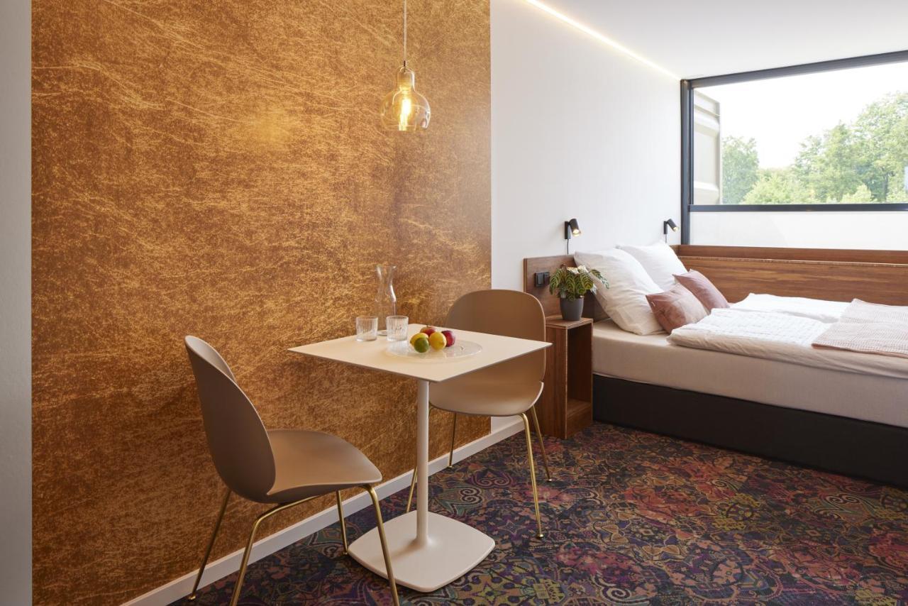 Tin Inn Montabaur L Einfach Gut - Das Hotel Aus Hochwertig Ausgebauten Ueberseecontainern Exterior foto