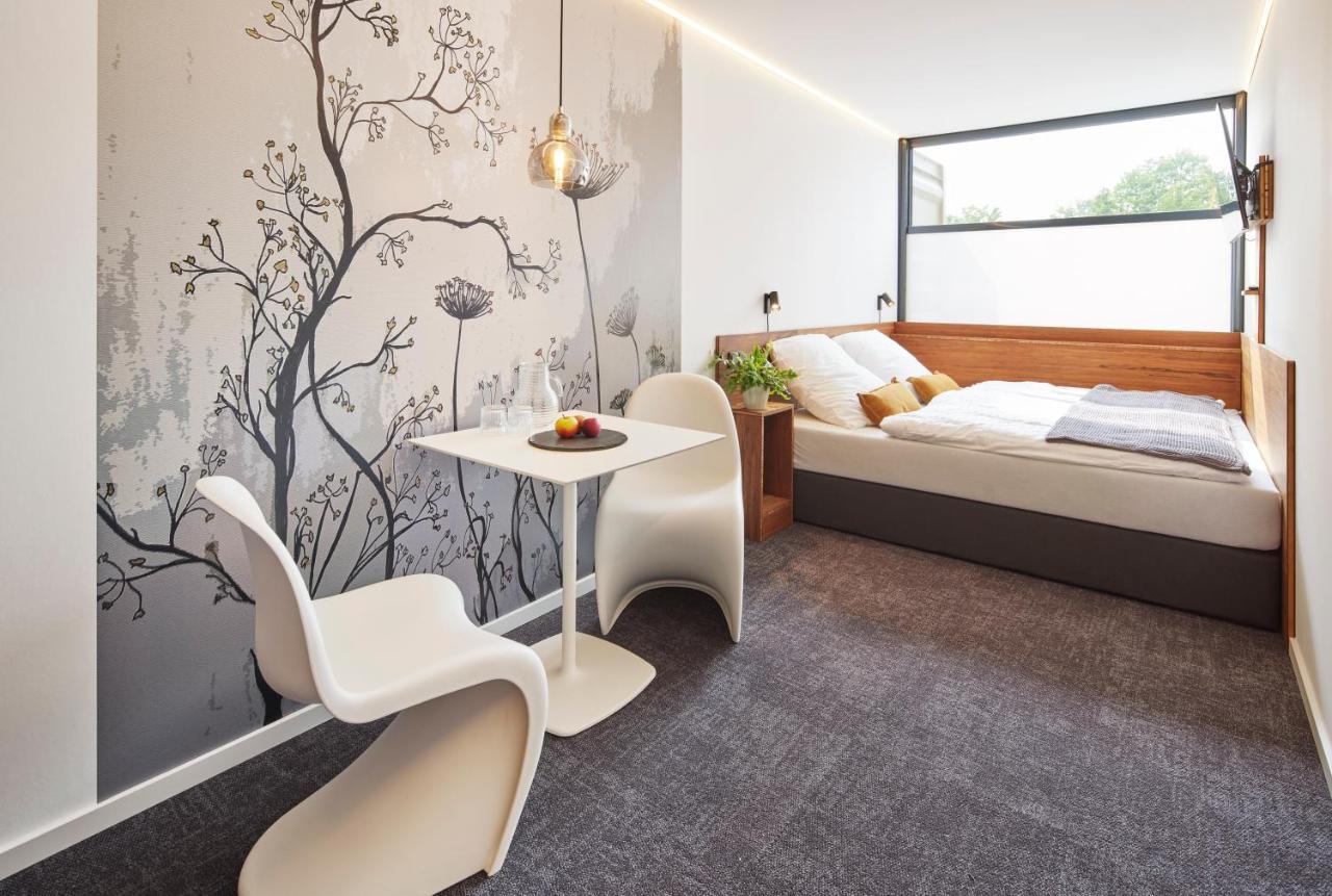 Tin Inn Montabaur L Einfach Gut - Das Hotel Aus Hochwertig Ausgebauten Ueberseecontainern Exterior foto